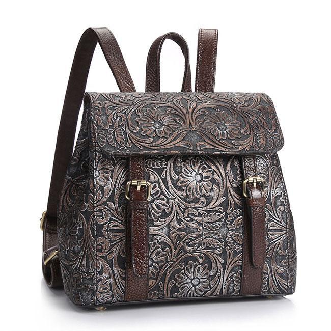 carved leather backpack John Wayne ~ Black Fit and Color Options Adjustable shoulder straps measure approximately 6070 cm Hand Carved Leather and Suede